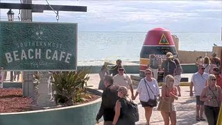 Southernmost Beach Resort - Beach Cafe Cam